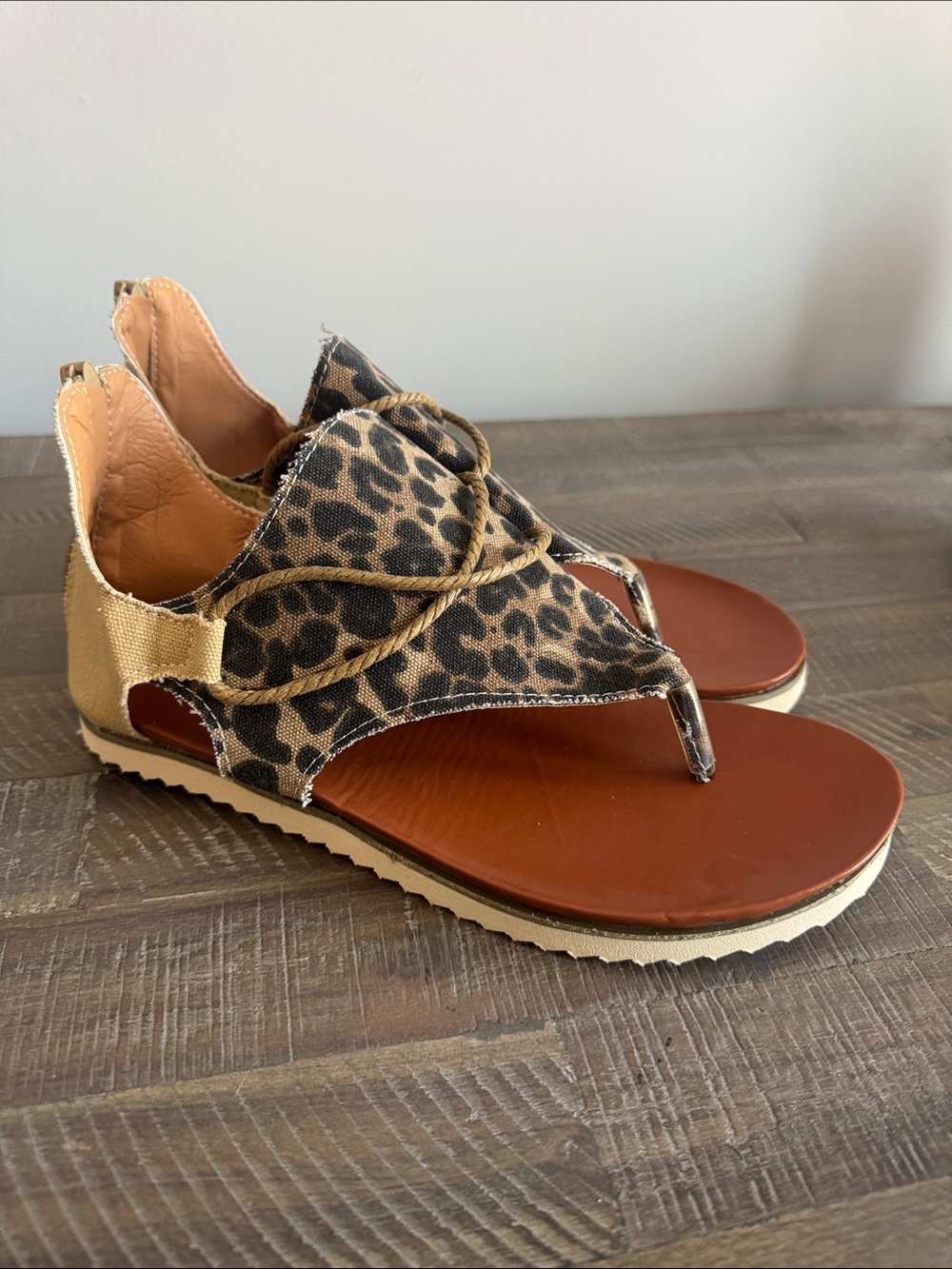 Women's Leopard Print Thong Sandals - Brown